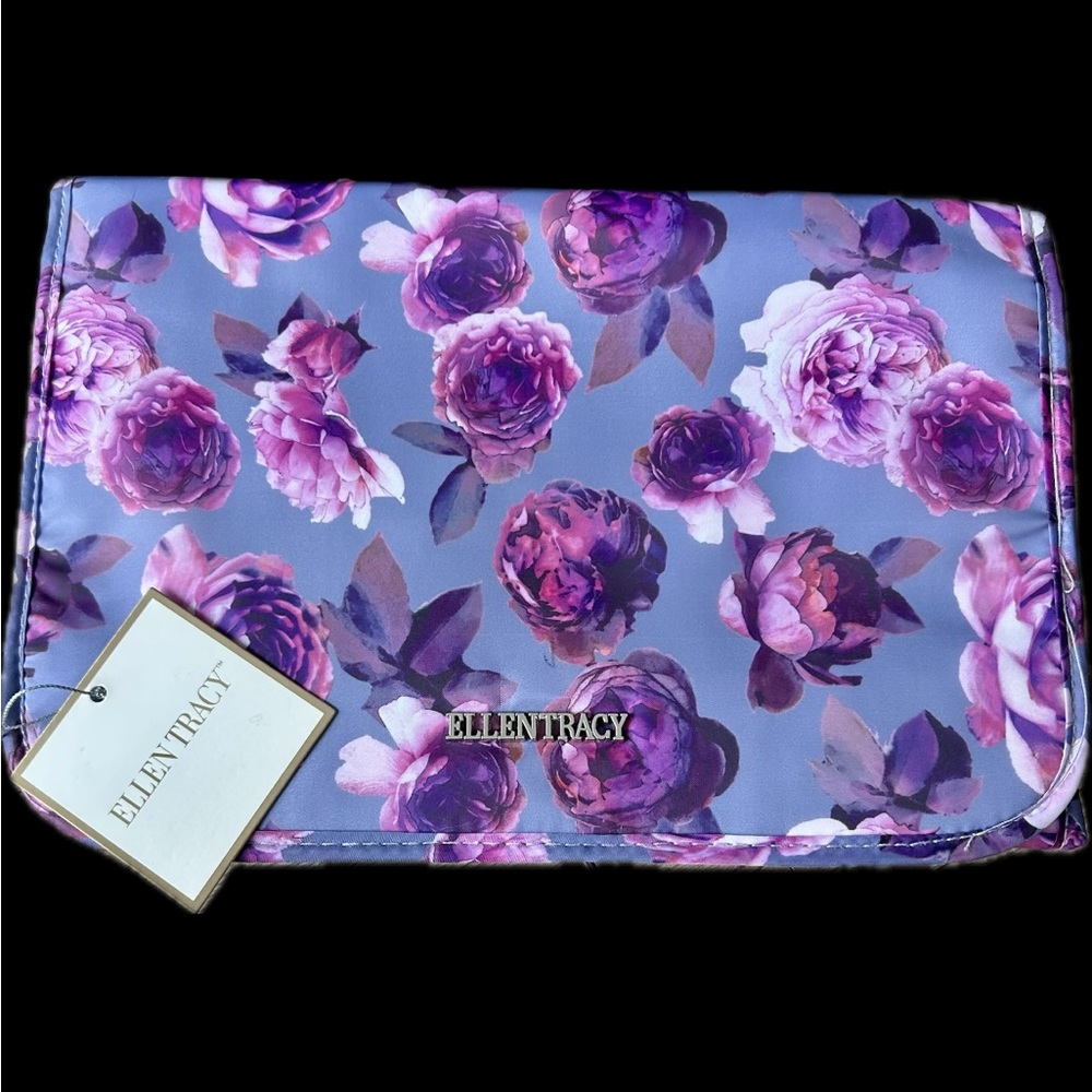 Ellen Tracy NWT Hanging Toiletry Bag with Travel Accessories